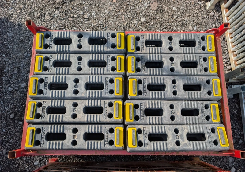 Heras Fencing Feet